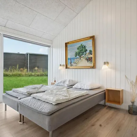 Holiday home 4 Bedroom Stunning In Haderslev