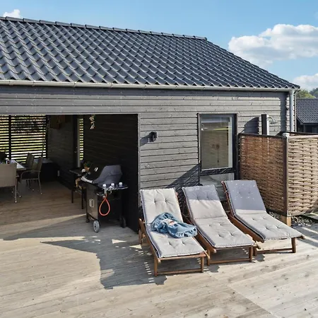 Holiday home 4 Bedroom Stunning In Haderslev